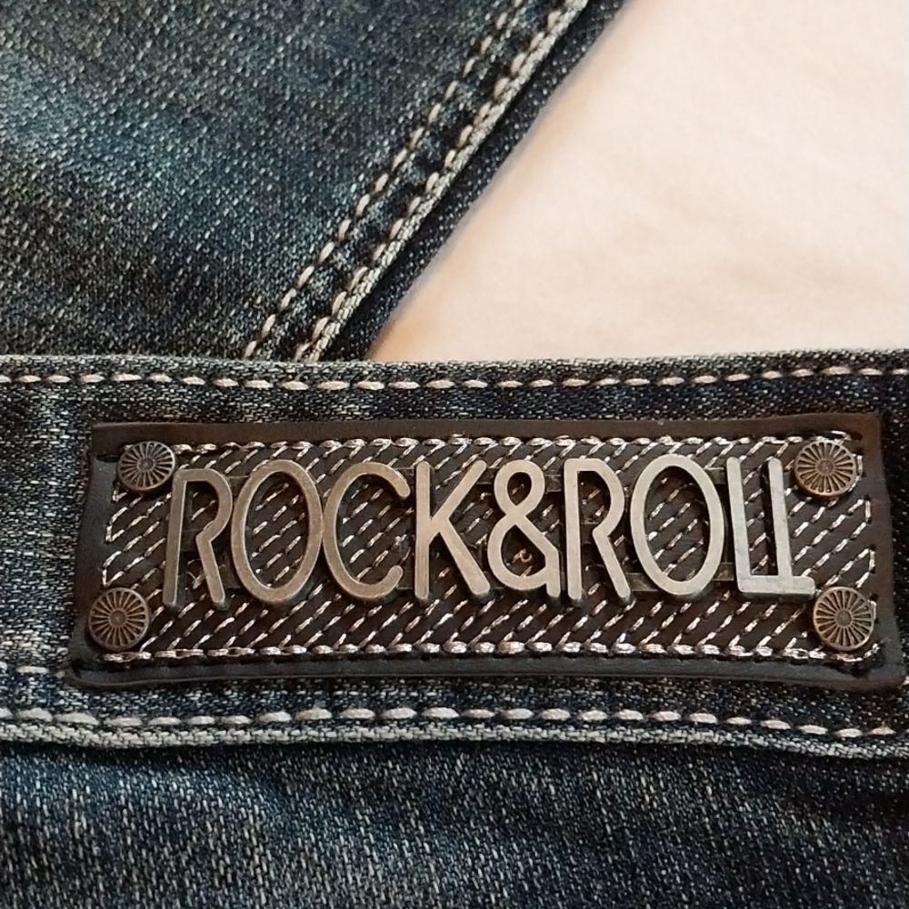 ROCK & Roll Cowgirl mid-rise boot cut NWT jeans size 29/30 - Picture 3 of 11